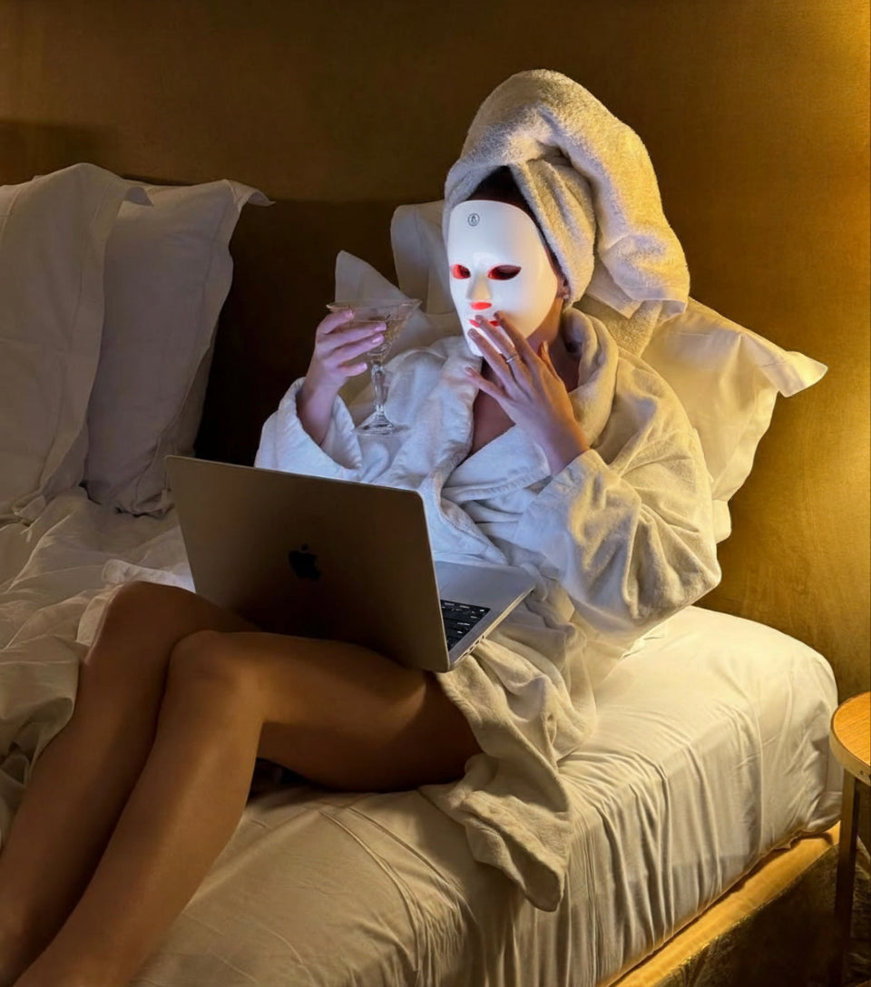 OuraFlow LED Light Therapy Mask Starter